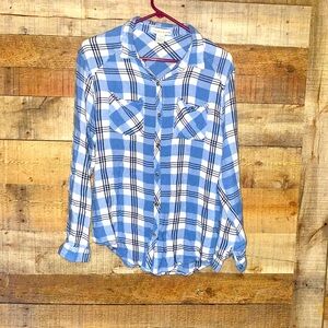women’s blue & white plaid shirt Size large